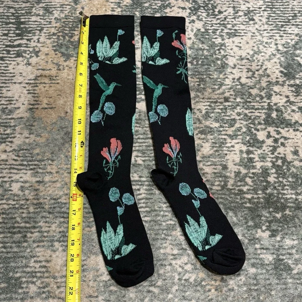 The Unbranded Brand design accents hummingbird